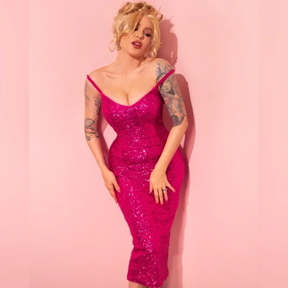 Glitz And Glam Dress in Hot Pink Sequins XS - Picture 1 of 7